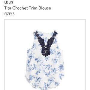 Le lis floral sleeveless blouse